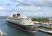 Лайнер Disney Maigic, компания Disney Cruise Line